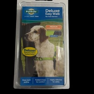 PetSafe Deluxe Easy Walk No-Pull Dog Harness Medium Apple Black Reflective Nylon